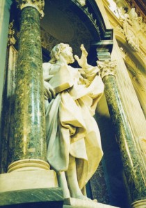 S.Giovanni in Laterano statua