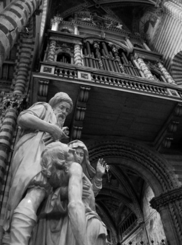 Orvieto - Una pietà..in bianconero! Orvieto - Una pietà..in bianconero!