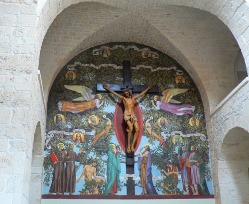 Alberobello - Cristo in Croce nell'Abside