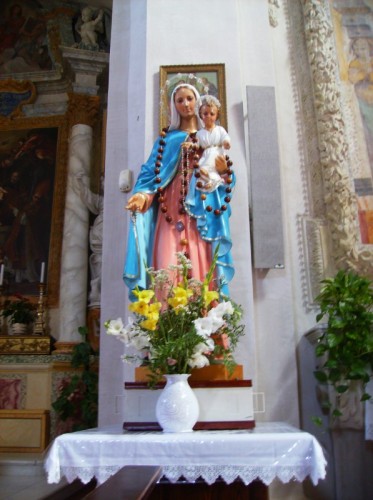 Foligno - Madonna con bambino Foligno - Madonna con bambino