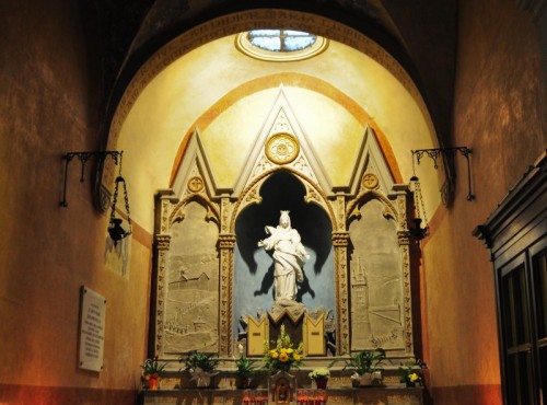 Susa - Cappella dedicata alla Madonna del Rocciamelone Susa - Cappella dedicata alla Madonna del Rocciamelone