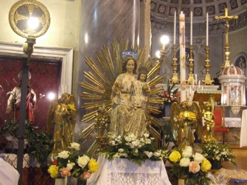 Sassari - Statua della Madonna S. Maria Di Betlem Sassari - Statua della Madonna S. Maria Di Betlem