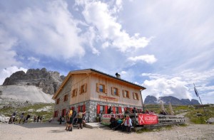 che sole! sul rifugio Lavaredo