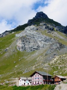 Tra vette e Lago, il Rifugio Gabiet.