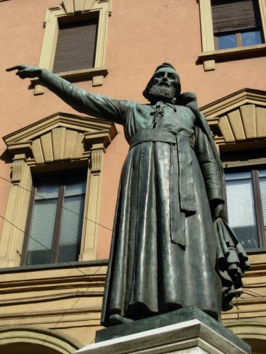 Bologna - Monumento a Padre Ugo Bassi