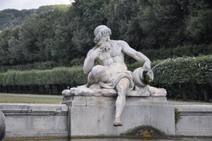 Caserta, Reggia, statue