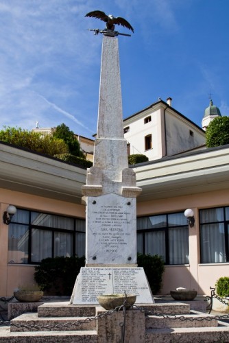 Fara Vicentino - Obelisco di Fara Vicentino