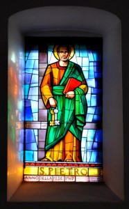 San Pietro ap. nella vetrata a mosaico