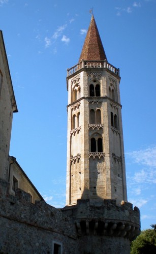Finale Ligure - Il campanile ottagonale di S. Biagio