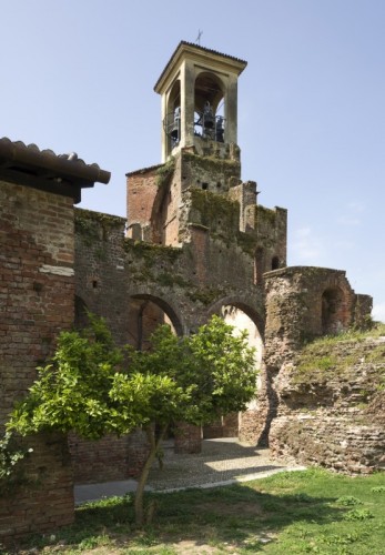 Lomello - Il campanile della basilica