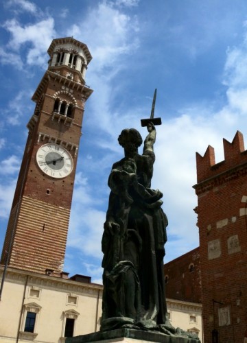 Verona - Difesa a spada tratta...