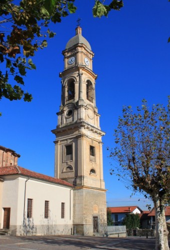 Frossasco - Campanile della chiesa di San Donato Frossasco - Campanile della chiesa di San Donato