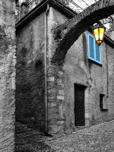 Varenna - Contrada del molo di sotto Varenna - Contrada del molo di sotto