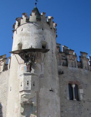 Varna - L'arcangelo e la bilancia Varna - L'arcangelo e la bilancia