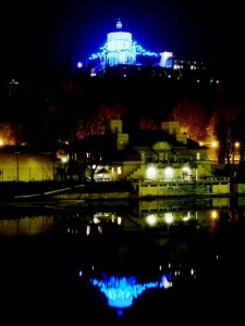 Cerchi nel blu….riflessi nel Po.