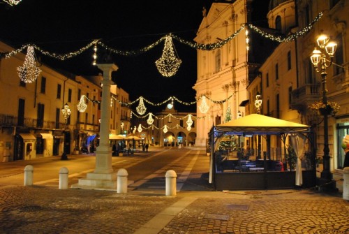 Montichiari - Luminarie in Piazza Montichiari - Luminarie in Piazza