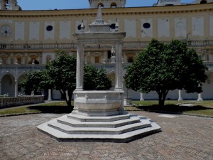 pozzo nel chiostro