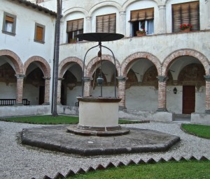 Nel convento francescano