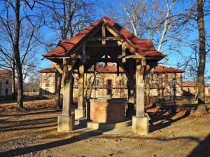 Pozzo con tettoia alla Cascina “La Peppinella”