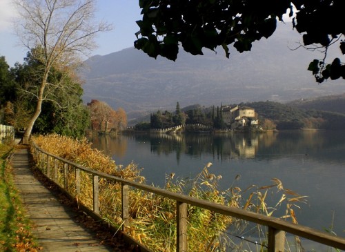 Calavino - Lungo il lago di Toblino