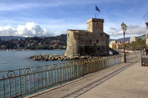 Rapallo - Il castello in bella vista.