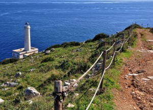 Passeggiata lungomare del faro Palascia di Capo d’Otranto