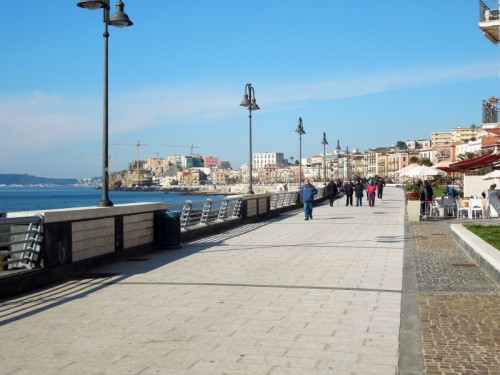 Pozzuoli - Passeggiare a Pozzuoli Pozzuoli - Passeggiare a Pozzuoli