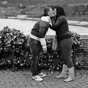 Lucchetti a Ponte Milvio alias moderni riti giovanili