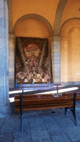 Acquapendente - Davanti al "pugnalone" Acquapendente - Davanti al "pugnalone"