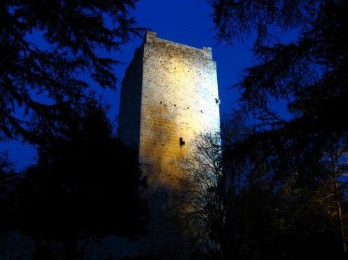 Trezzo sull'Adda - Una torre nel blu