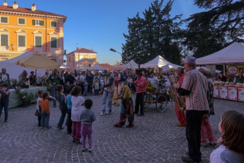 Vignale Monferrato - Musica in piazza Vignale Monferrato - Musica in piazza
