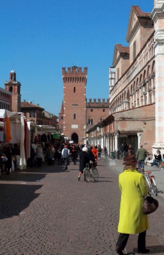 Ferrara - Mercato del Venerdi