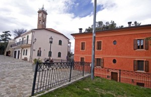 Borgo con la” torre”