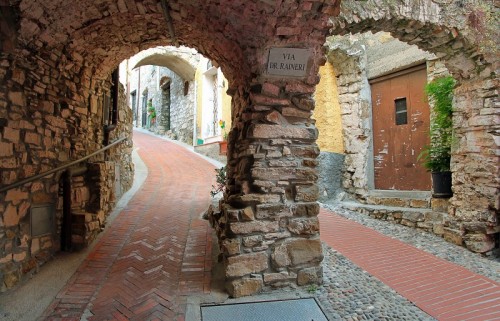 Costarainera - A spasso nel borgo antico Costarainera - A spasso nel borgo antico