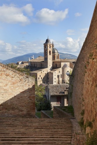 Urbino - Uno dei tanti scorci rossi di Urbino... Urbino - Uno dei tanti scorci rossi di Urbino...