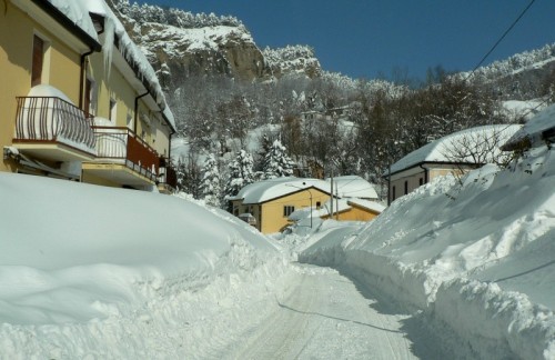Novafeltria - Perticara sepolta dal "nevone" !