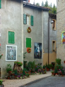 Tolè, il vicolo dei gatti