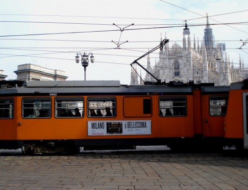 Milano - I milanesi si fanno pubblicità ! Milano - I milanesi si fanno pubblicità !