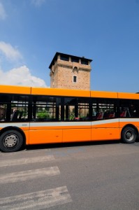 Ai piedi della torre