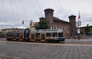 Piazza Castello: transita  il 15