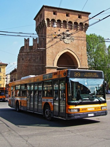 Bologna - il "39" in Piazza di Porta San Felice