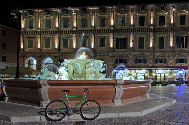 ''Parcheggio notturno con antifurto'' - Pesaro