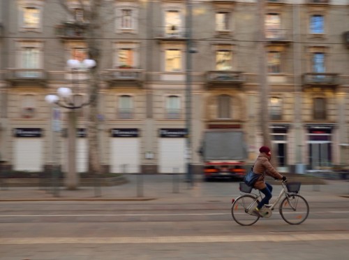 Milano - Panning lento ..... Milano - Panning lento .....