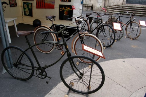 Capua - Mostra di biciclette in Piazza dei Giudici