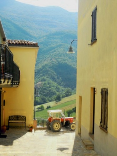 Fabriano - sotto casa Fabriano - sotto casa