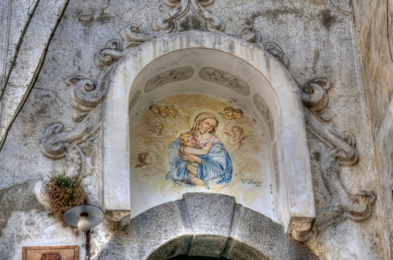 ''la Madonna col bambino'' - Amalfi