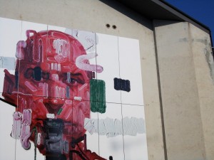 Dipinto murale sull’ edificio della Biblioteca Comunale di Sassuolo