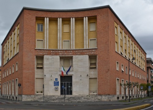 Pisa - Palazzo INAIL Pisa - Palazzo INAIL