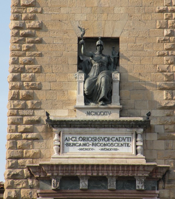 ''Torre dei caduti : l’ Italia vittoriosa'' - Bergamo