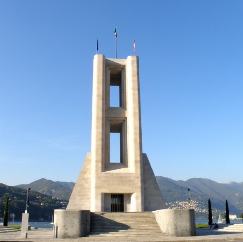 Como - Imponente Torre Como - Imponente Torre